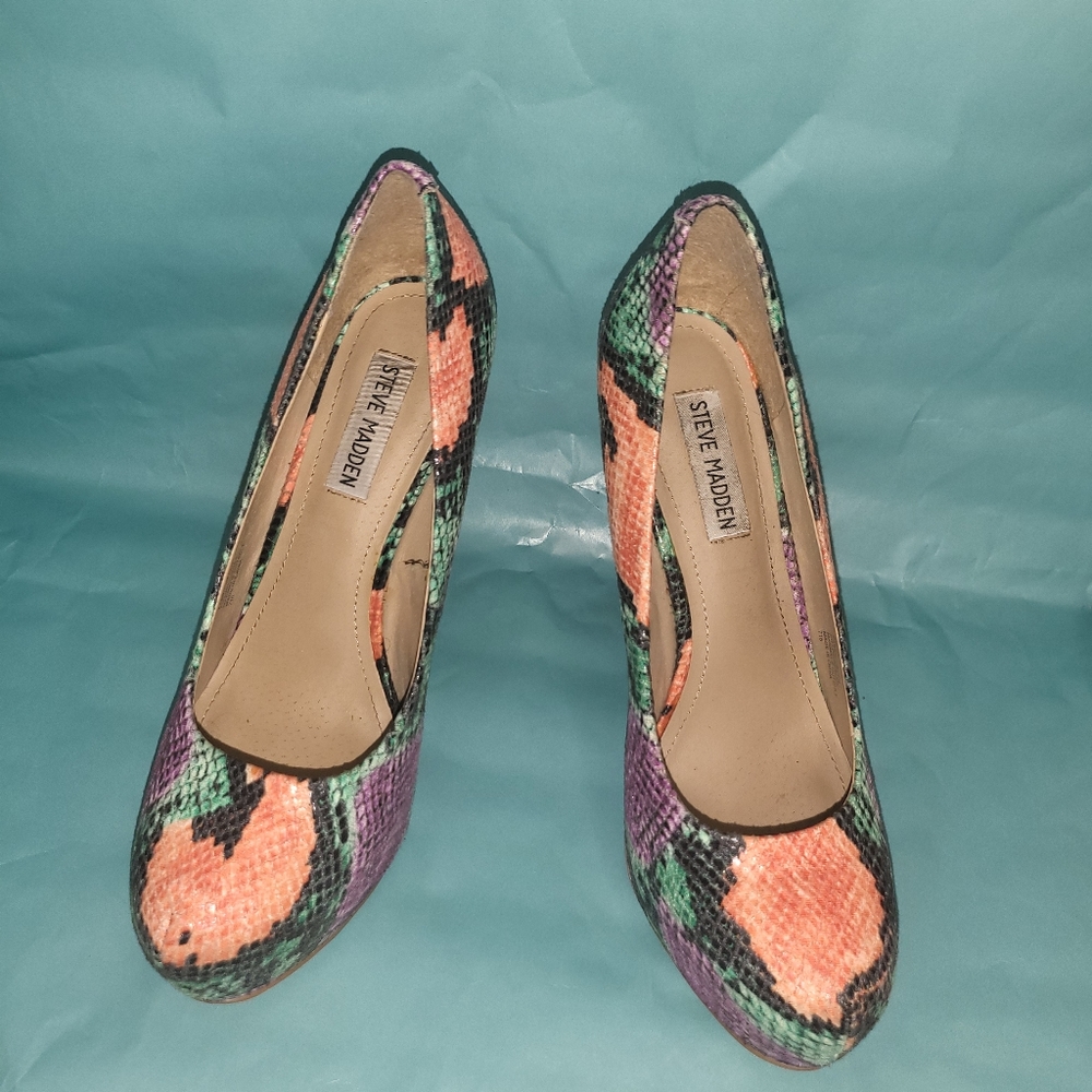 STEVE MADDEN NALA MULTICOLOR REPTILE PUMP